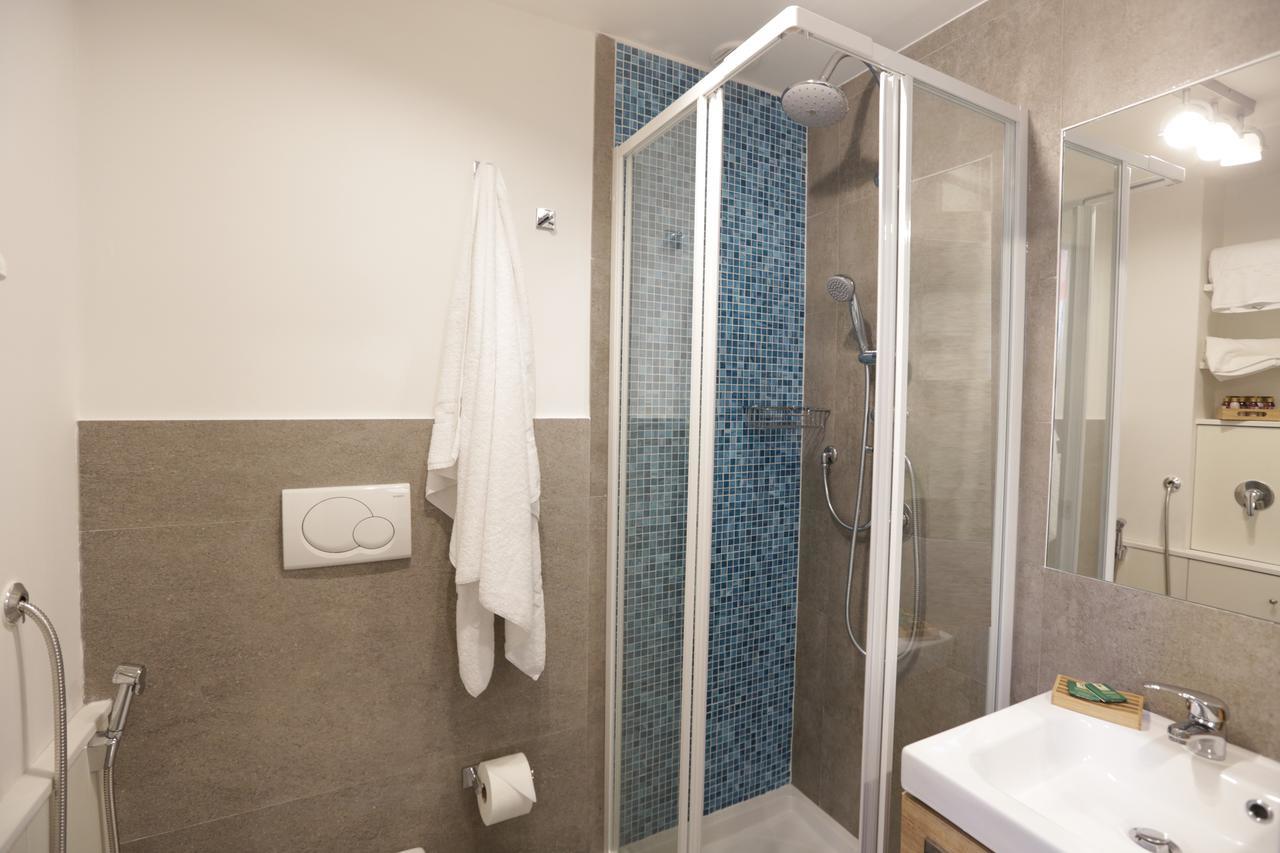 I Vicere B&B Deluxe เนเปิลส์ ภายนอก รูปภาพ