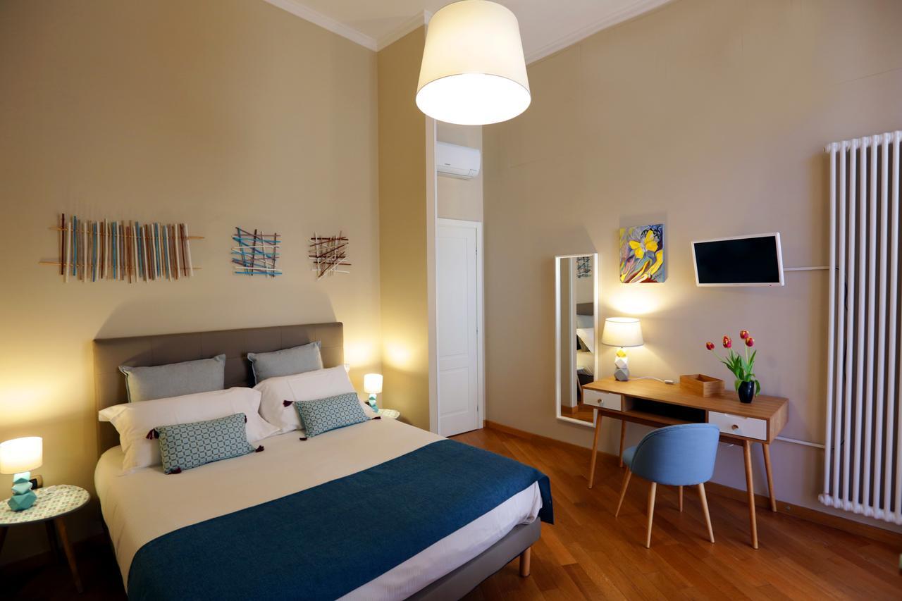 I Vicere B&B Deluxe เนเปิลส์ ภายนอก รูปภาพ
