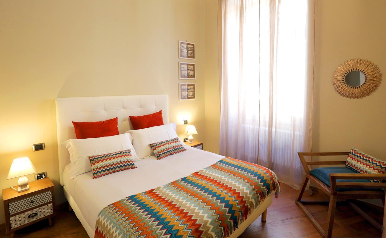I Vicere B&B Deluxe เนเปิลส์ ภายนอก รูปภาพ